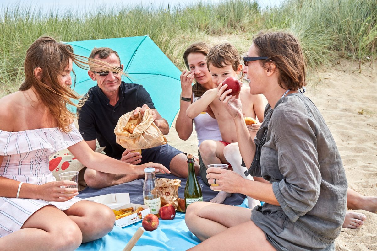 Pique nique à la plage - Caen la mer