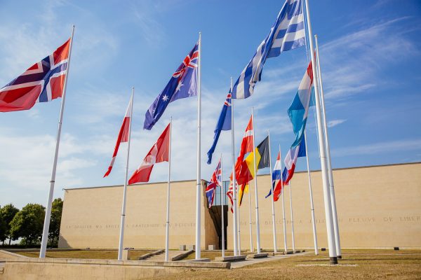 Façade du Mémorial de Caen.