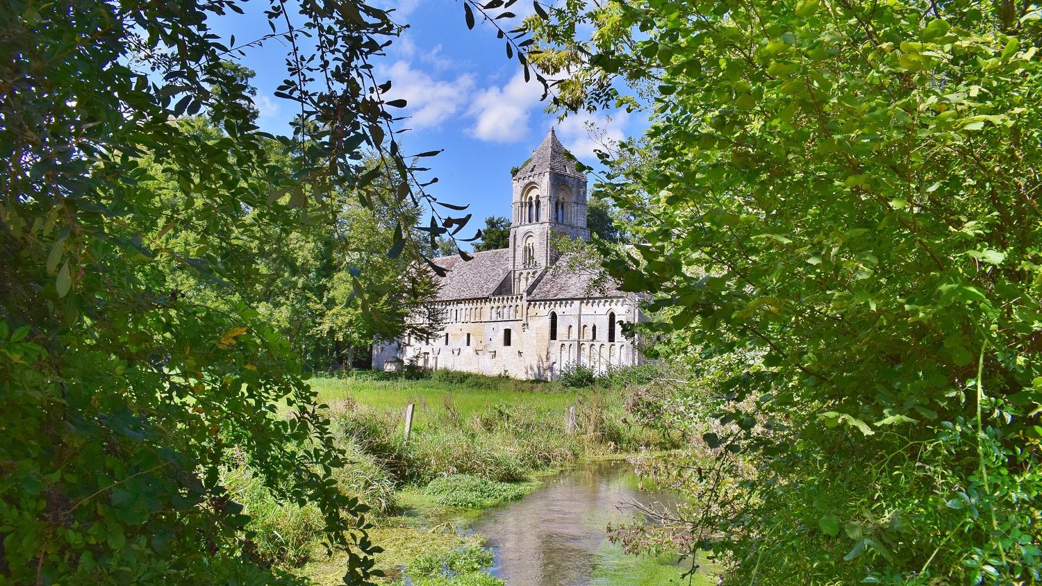 296612-eglise_de_thaon-caen_la_mer_tourisme___alix_jonet-1500px
