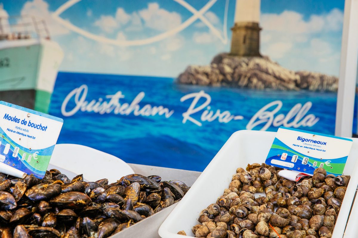Moules sur le marché Saint-Sauveur de Caen