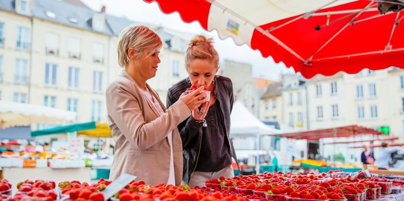 Faire quelques emplettes au marché Saint-Sauveur à Caen