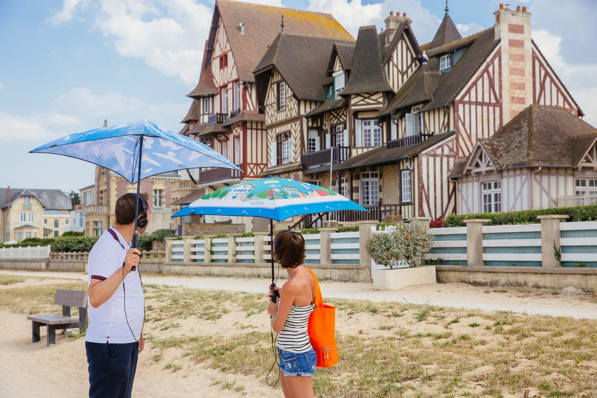 Promenade avec des ombrelles la Délicate