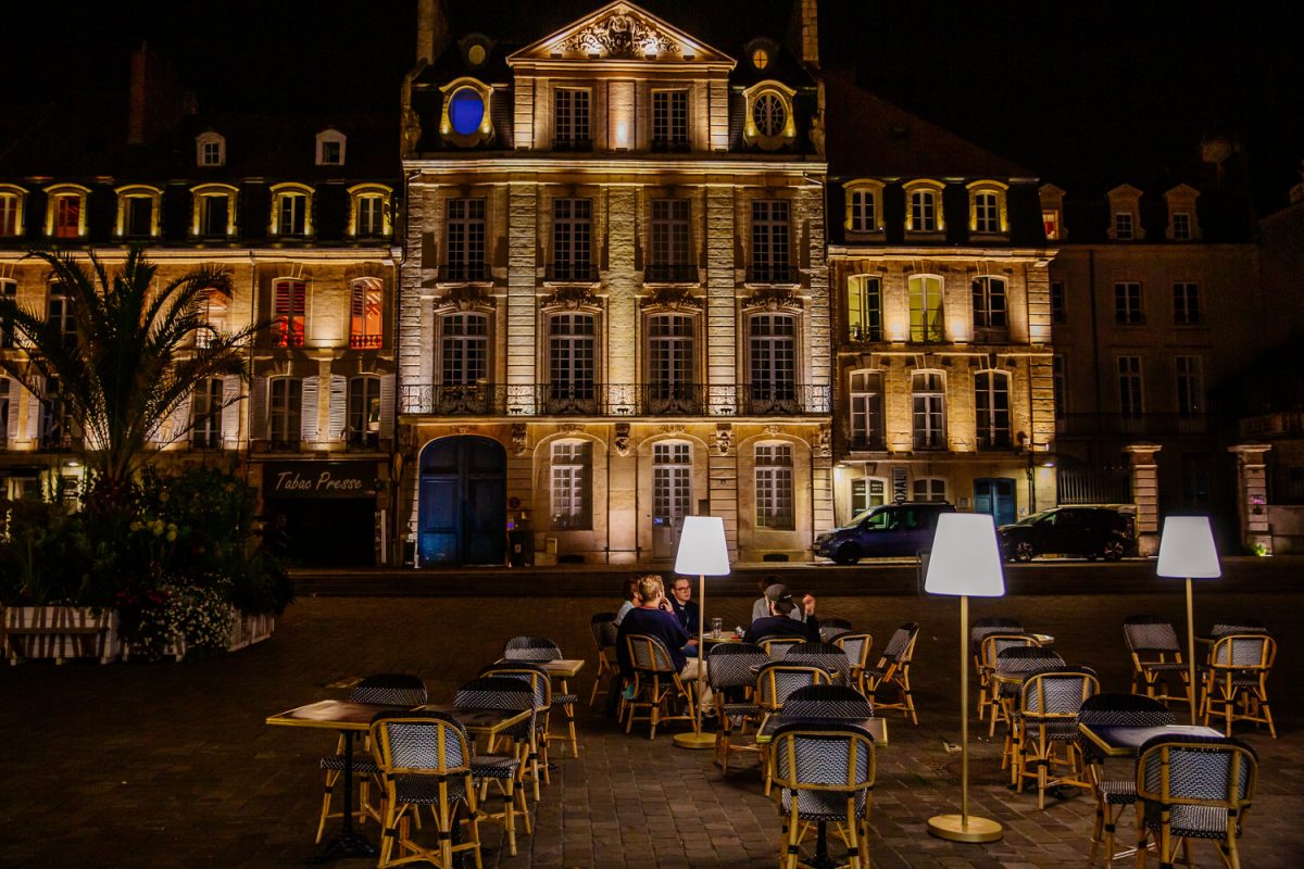 Place Saint Sauveur de Caen la nuit