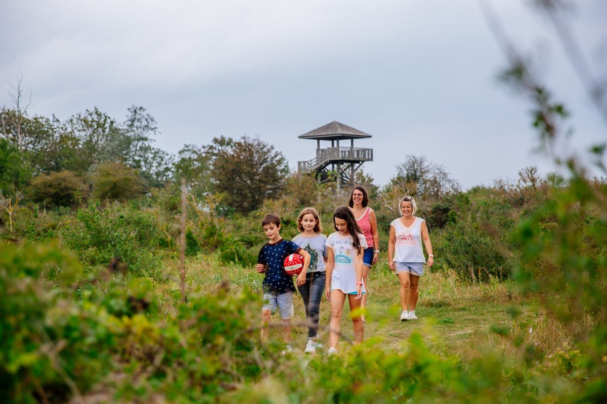 Famille à la Pointe du Siège à Ouistreham