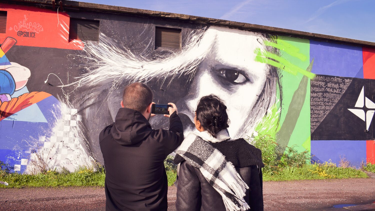 Dans ma ville on traîne : dans les pas d’Orelsan à Caen
