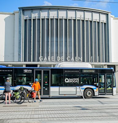 Venir et se déplacer sans voiture à Caen la mer