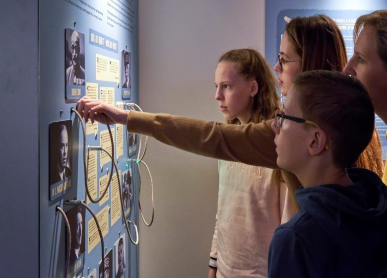 Explore Juno en famile