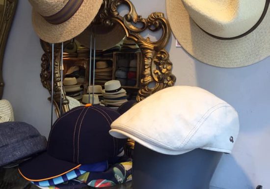 elle-n-en-fee-qu-a-sa-tete-chapeaux-2