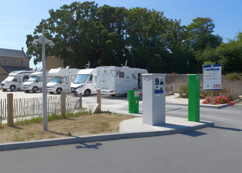 14-calvados-lion-sur-mer-aire-campingcarpark-aire2
