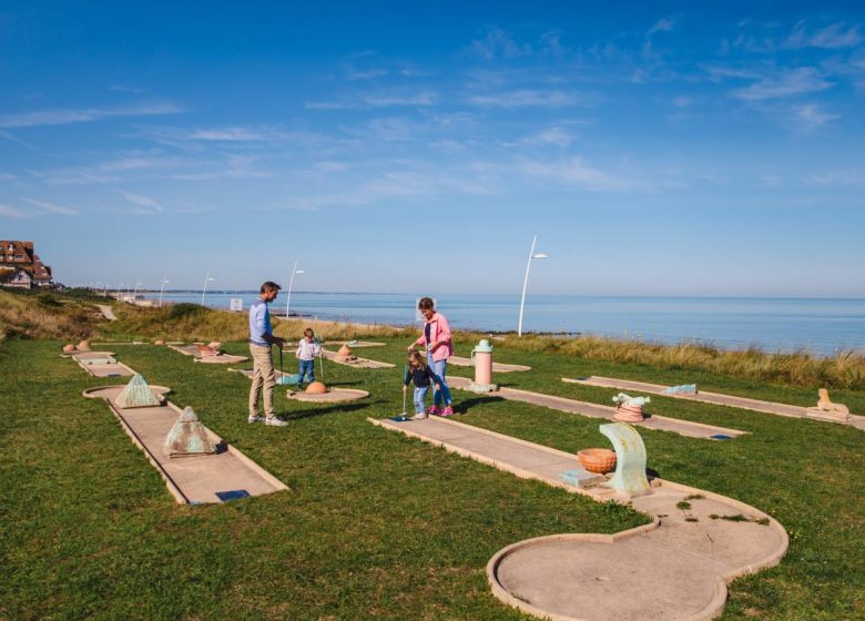 Mini-golf vue mer