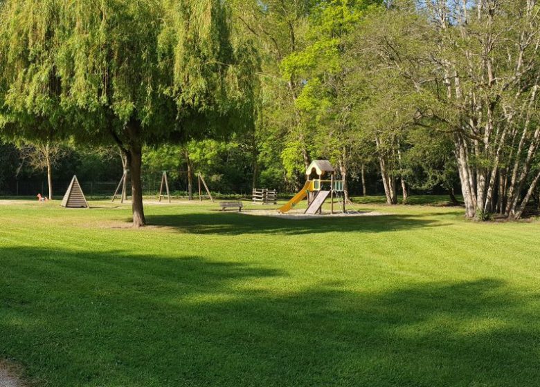 centre le Moulin de Barbières, extérieur