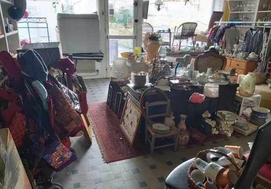 la-sainte-aubaine-boutique-brocante-2