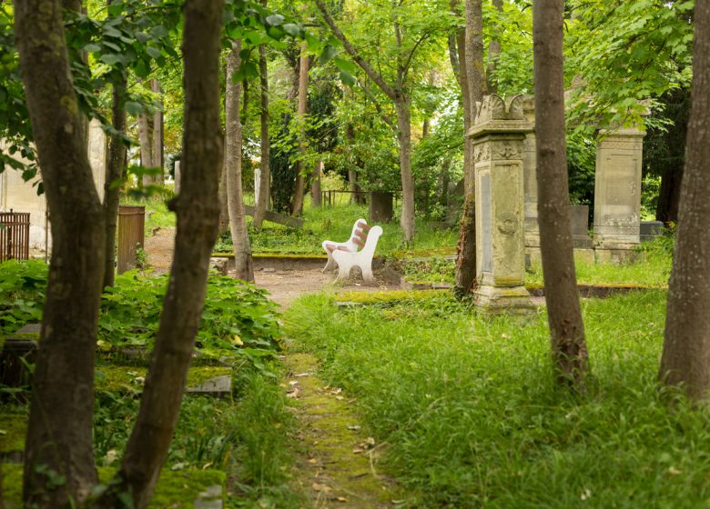 294069-Cimetiere-dormant-protestant-a-Caen-Caen-la-mer-Tourisme—Pauline—Mehdi—Photographie-1200px-2