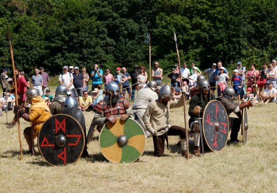 Reconstitution_de_combats_Vikings_a_Ornavik-Caen_la_mer_Tourisme___Alix_JONET