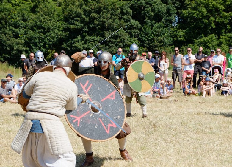 Reconstitution de combats Vikings à Ornavik