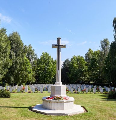 Cimetière Militaire Britannique De Cambes-En-Plaine