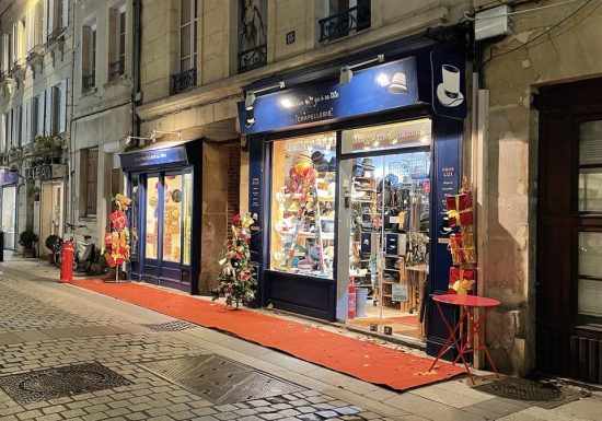 elle-n-en-fee-qu-a-sa-tete-chapeaux-9