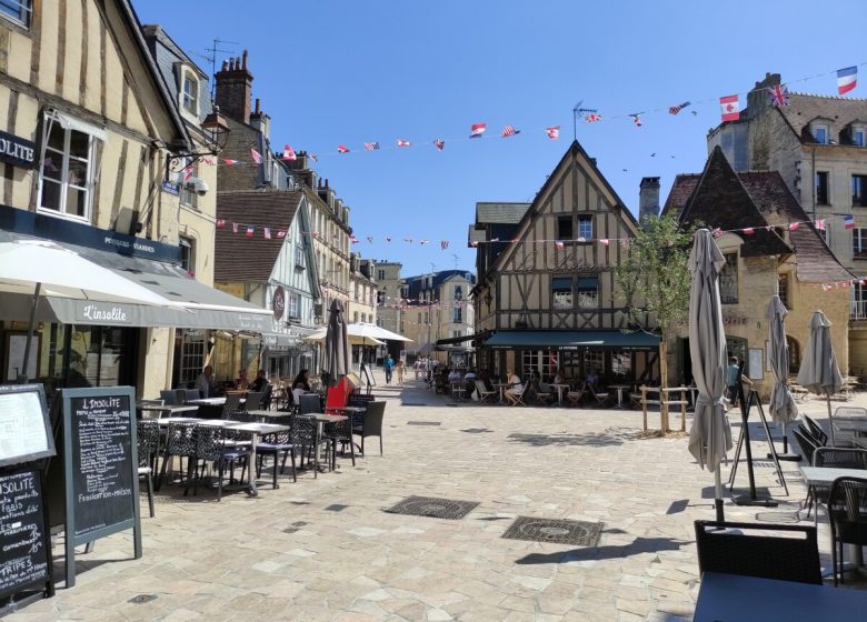 587704-Le_quartier_du_Vaugueux__Caen-Caen_la_mer_Tourisme___Alix_JONET-1200px