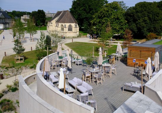 595690-Rooftop_du_Cafe_Mancel__Chateau_de_Caen-Caen_la_mer_Tourisme___Alix_JONET-1200px