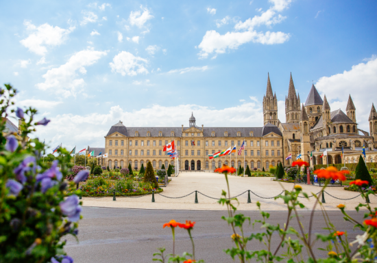 800x600_54529-Abbaye-aux-Hommes-Caen-la-mer-Tourisme—Les-Conteurs–Droits-reserves-Office-de-Tourisme—des-Congres–2