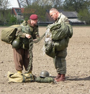 Présentation d&rsquo;un stick de parachutiste