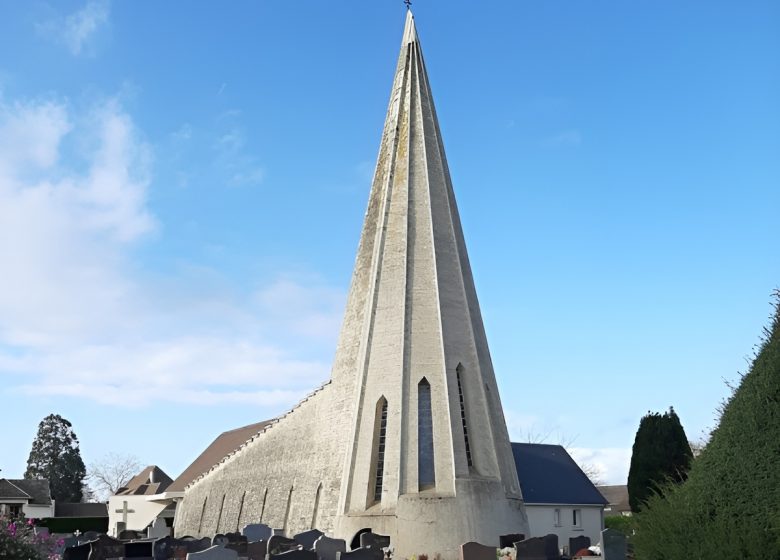 Façade de l'Eglise Notre Dame des Labours à Saint-Manvieu-Norrey