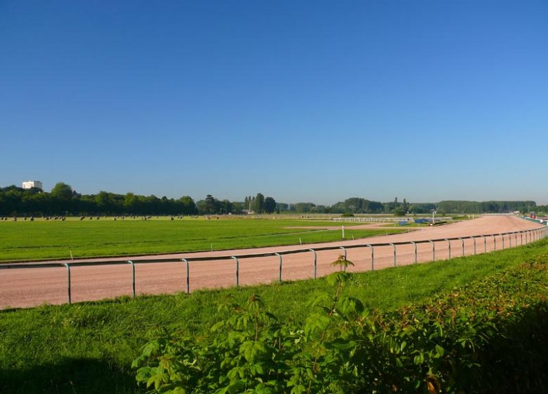 CAEN_HIPPODROME&PRAIRIE&12355©CALVADOS-TOURISME_LIBRE