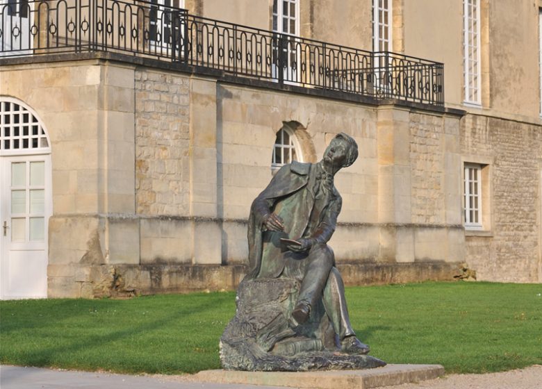 Statue du musée de Normandie à Caen