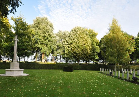 Cimetière britannique Cambes-en-Plaine