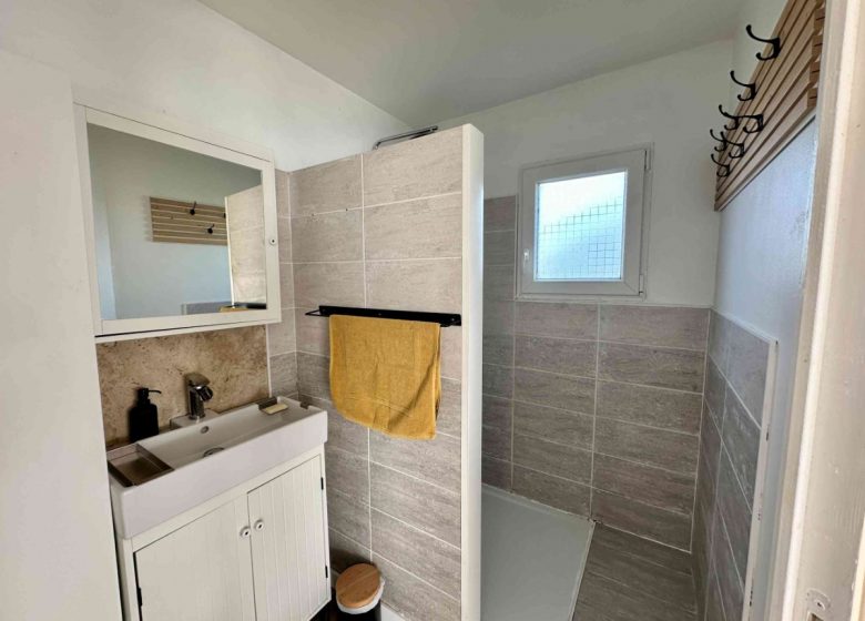 COTTAGE II – SALLE DE BAIN