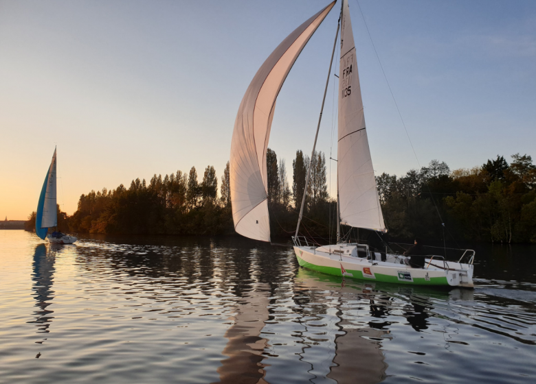 Naviguer à Caen