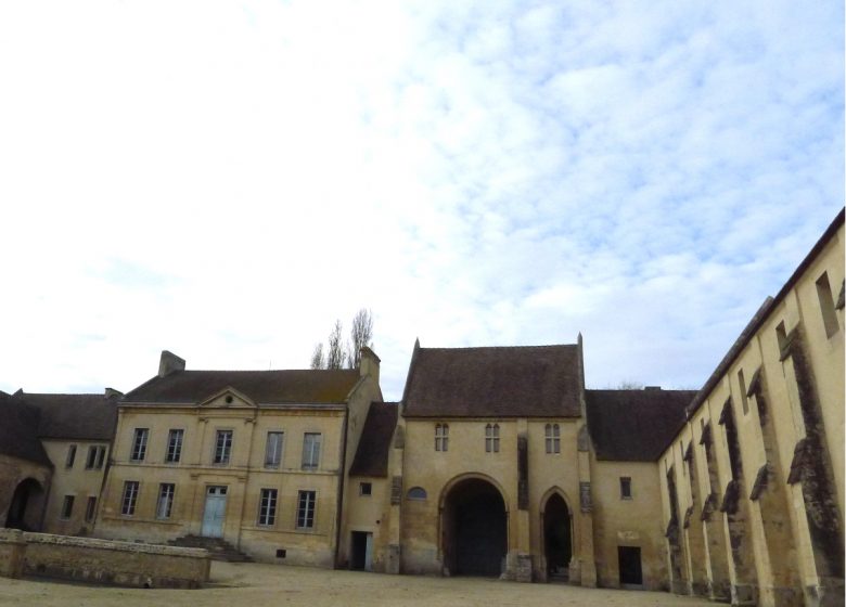 Caen__Abbaye_d_Ardenne-IMEC-Caen_la_mer_Tourisme___Jean_REMY-52686