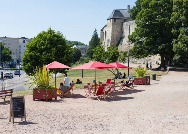 Caen__chateau_de_Caen-Caen_la_mer_Tourisme___Pauline___Mehdi_-_Photographie-46337-1200px