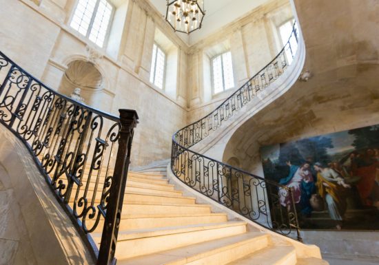Caen__escalier_d_honneur_de_l_Abbaye_aux_Dames-Caen_la_mer_Tourisme___Pauline___Mehdi_-_Photographie-46134