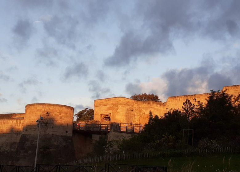 Château de Caen coucher soleil @mbaCaen