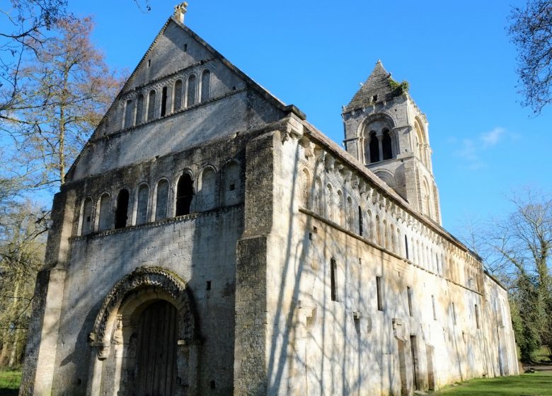 Eglise de Thaon – portail