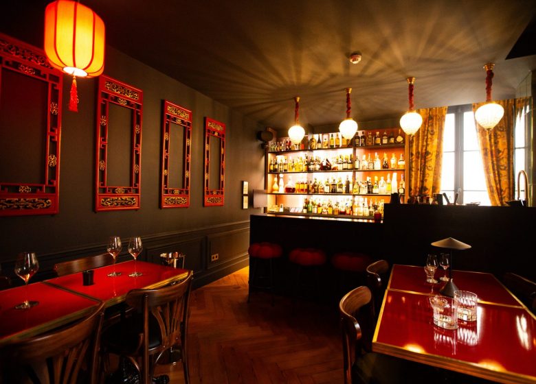 Hotel-La-Particuliere-7-Bar-1824-Plan-Large-Bar-table