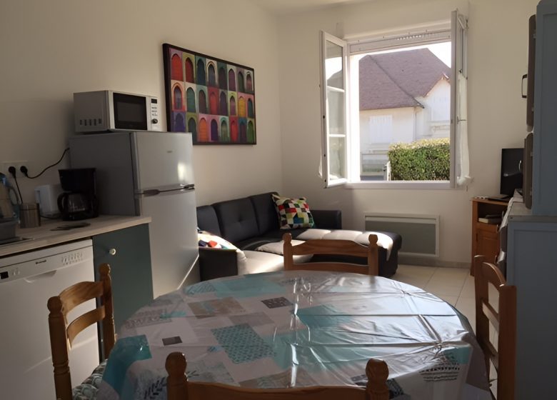 Brigitte Poirier location saisonnière ouistreham normandie