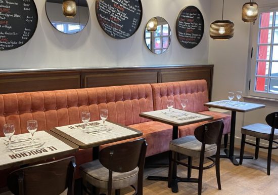le-bouchon-du-vaugueux-banquettes