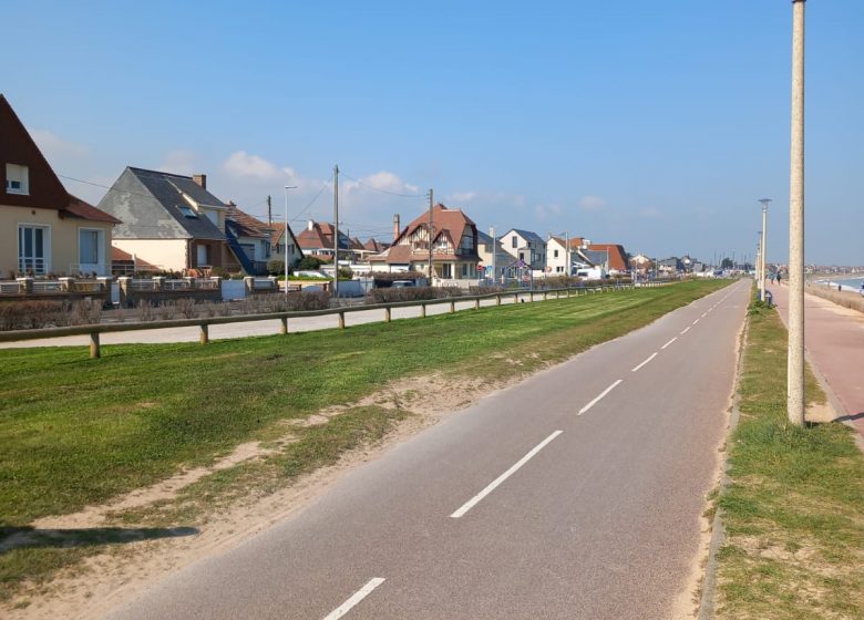 Piste cyclable à proximité de la location saisonnière L'Effet Mer à Colleville Montgomery en Normand