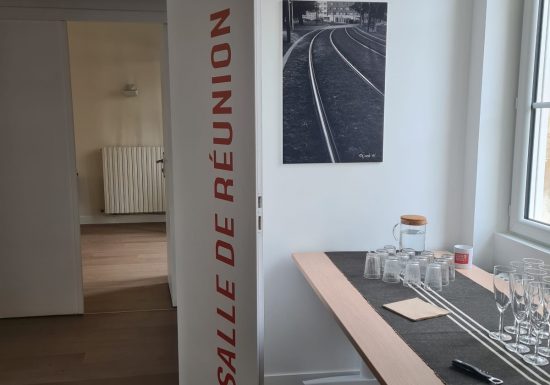 caen-tu-bosses-salle-de-reunion-entree