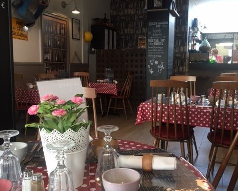 le-grenier-a-crepes-salle