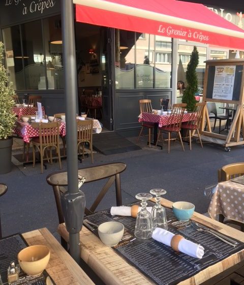 Terrasse de la Crêperie Le Grenier à Crêpes à Caen en Normandie