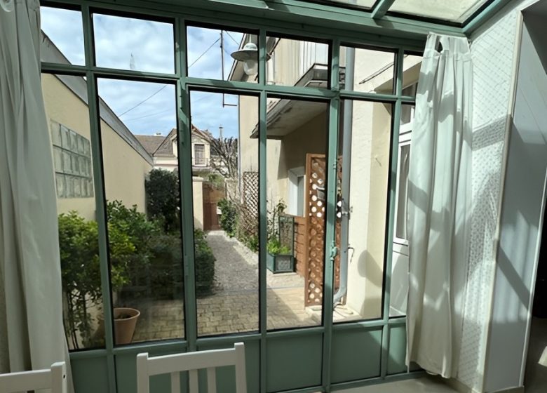 Cuisine de la location saisonnière La Belle de Nacre à Ouistreham Riva Bella en Normandie