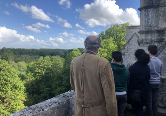 LA-VUE-DEPUIS-LES-TOITS-VISITE-DU-CHATEAU-DE-FONTAINE-HENRY