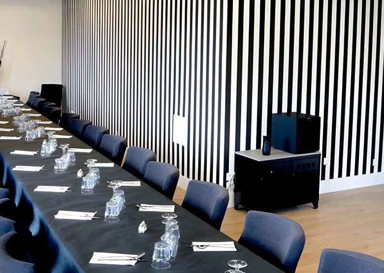 Le loft Salle de reunion grande table