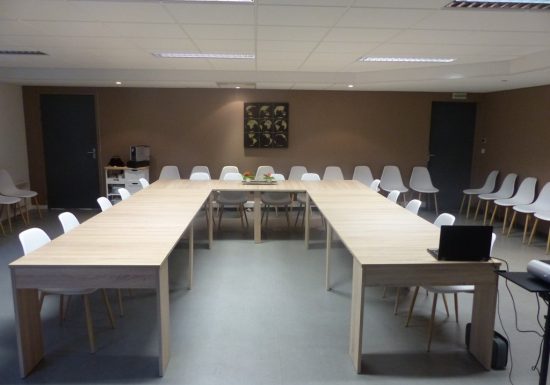 Mai Be – Salle en U