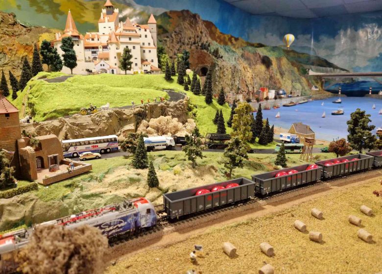 Maquette Le monde Miniature Clécy