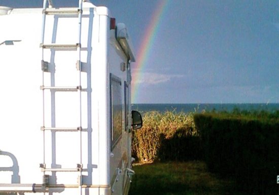 Oasis Camping Lion-sur-mer – aire camping-cars