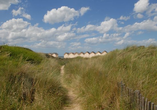 Ouistreham Cabines de plages dans les dunes